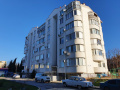 Правды, 33Б
